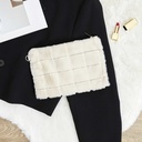 POCHETTE FLUFFY FAUSSE FOURRURE M24