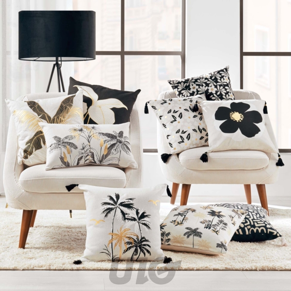 COUSSIN DEHOUS. COMPR. POMPONS 45 x 45 CM COTON IMPRIME OR ISSEY DES. PLACE