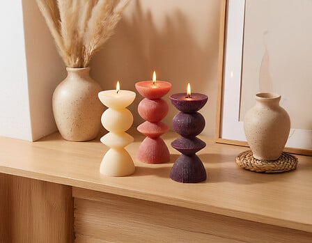 Bougie totem Homy haut 15 cm assorti
