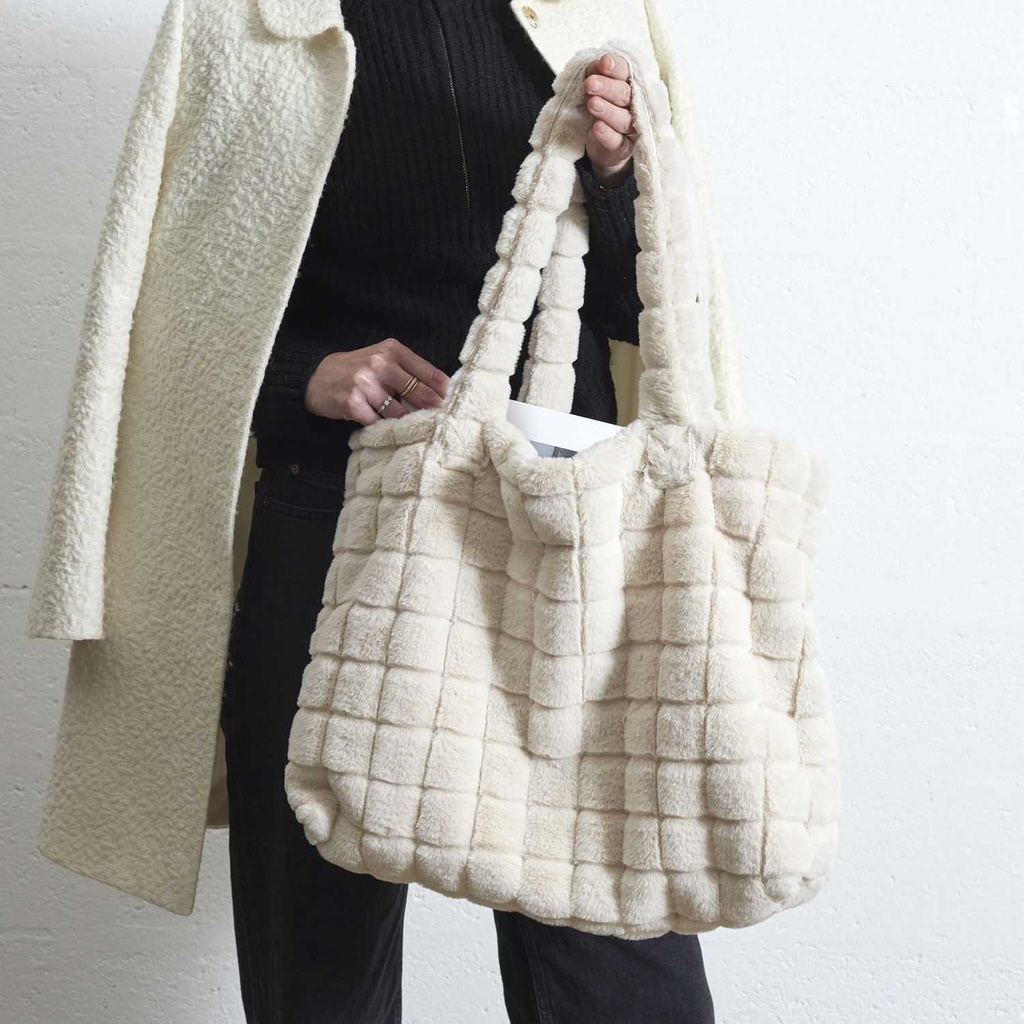 SAC FLUFFY FAUSSE FOURRURE M6