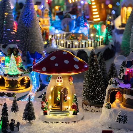 VILLAGE DE NOËL - MAISON CHAMPIGNON MUSICALE ET LUMINEUSE - 12 LEDS - AVEC MOUVEMENT - À 3 PILES AA INCLUSES