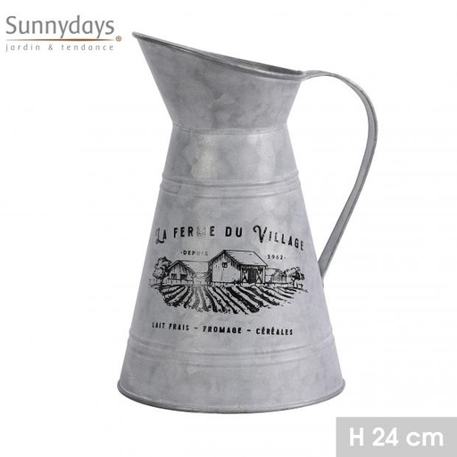 GARDEN & METAL - LA FERME DU VILLAGE - CRUCHE À LAIT DECORÉE AVEC POIGNÉE - H24CM